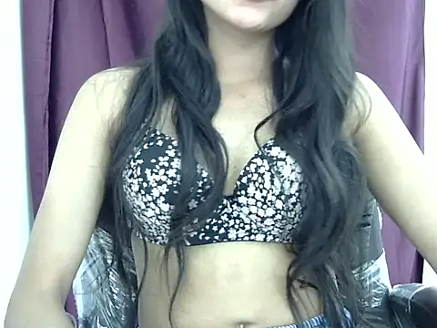 Snapshot of ExoticBarbie_01 chatting on 09/25/25, 09:24 ExoticBarbie 01 online show from 09/25/25, 09:24