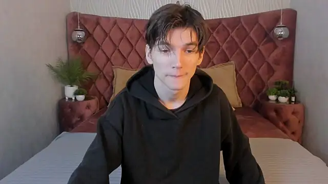 alfred joness online show from 10/28/25, 06:50