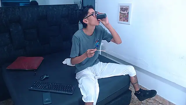 Daniel delux  online show from 10/07/25, 11:40