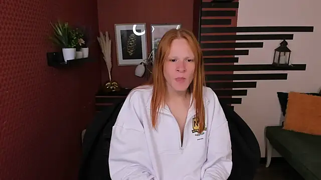 ChloeValentinee online show from 10/10/25, 09:30