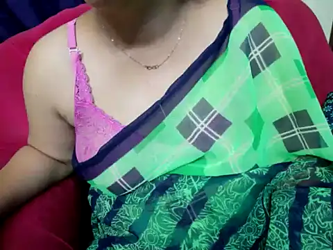 Snapshot of tamilqueenbaby chatting on 09/23/25, 11:08 tamilqueenbaby online show from 09/23/25, 11:08