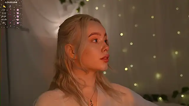 Snapshot of mother__of__dragons chatting on 09/23/25, 10:24 mother of dragons online show from 09/23/25, 10:24