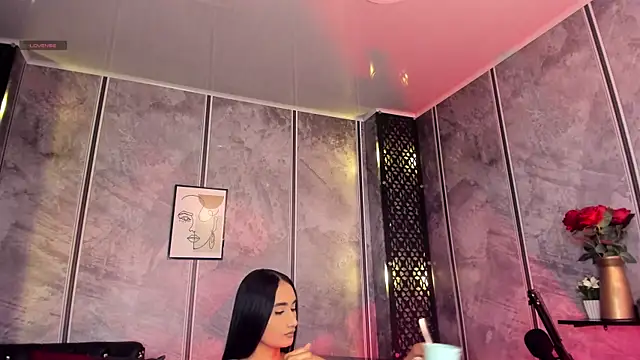 amaraa lewiis online show from 10/10/25, 12:15