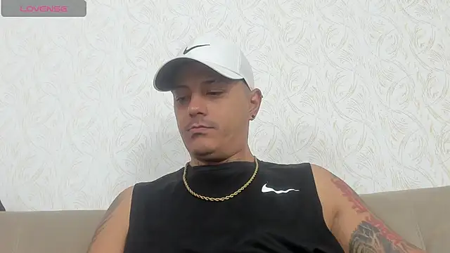 MaximoHall86 online show from 10/10/25, 12:04