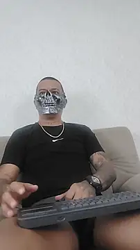 MaximoHall86 online show from 10/31/25, 11:55