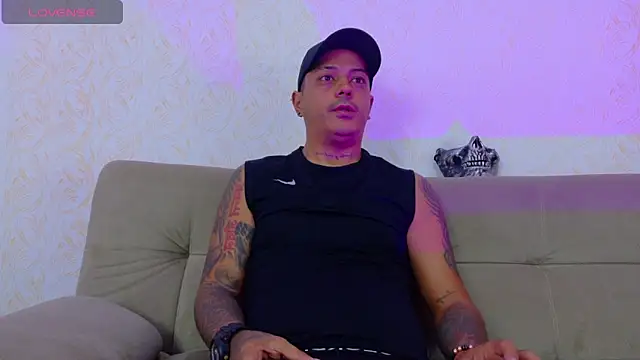 MaximoHall86 online show from 11/01/25, 11:56