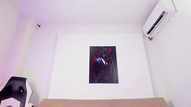 MaximoHall86 online show from 11/15/25, 12:45