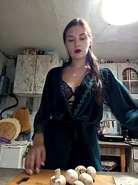 Snapshot of KissGerlli chatting on 10/13/25, 04:29 KissGerlli online show from 10/13/25, 04:29