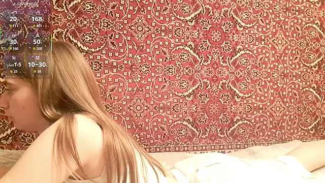 ivetabloom online show from 10/17/25, 06:32