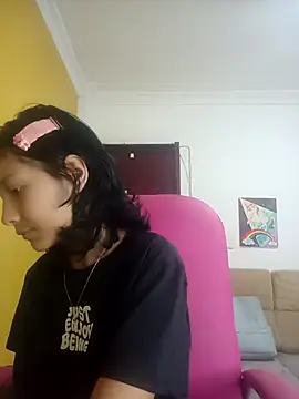 xoxo milk online show from 10/10/25, 03:33