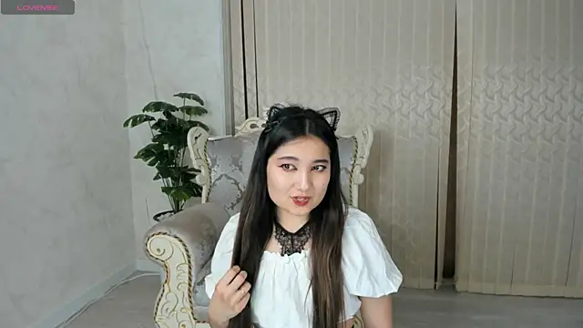 noa bloom online show from 10/30/25, 07:03