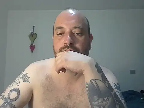 Snapshot of hhhxxx1177 chatting on 10/28/25, 05:11 hhhxxx1177 online show from 10/28/25, 05:11