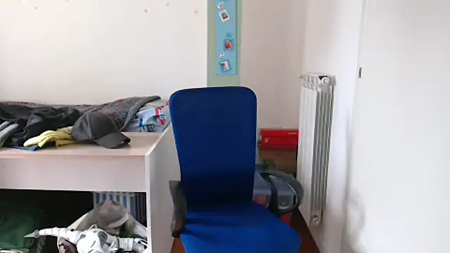 Snapshot of muscoloporco chatting on 10/10/25, 08:24 muscoloporco online show from 10/10/25, 08:24