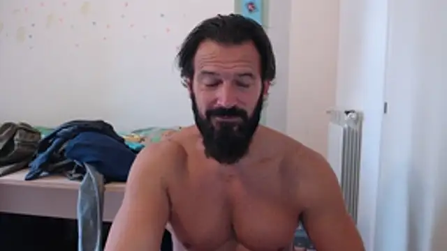 Snapshot of muscoloporco chatting on 10/25/25, 09:28 muscoloporco online show from 10/25/25, 09:28