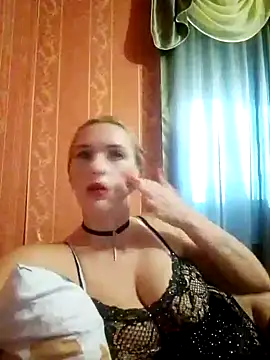 Snapshot of LaraDiva7799 chatting on 10/09/25, 06:11 LaraDiva7799 online show from 10/09/25, 06:11