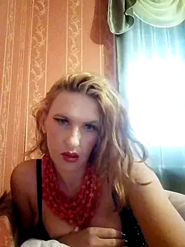 Snapshot of LaraDiva7799 chatting on 10/16/25, 01:45 LaraDiva7799 online show from 10/16/25, 01:45