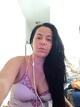 lucineia7 online show from 11/18/25, 08:08