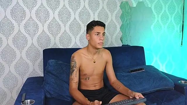 Snapshot of Twink_davidxx chatting on 09/28/25, 07:52 Twink davidxx online show from 09/28/25, 07:52