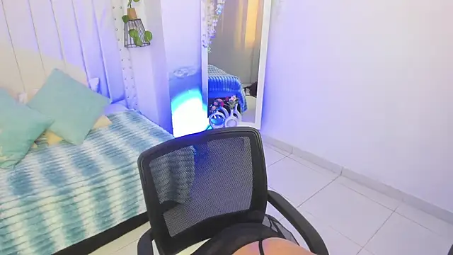 mayukim online show from 10/14/25, 07:14