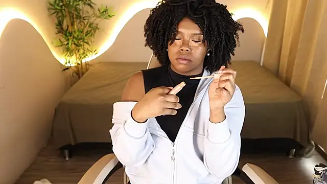 kehlannis  online show from 11/04/25, 07:46