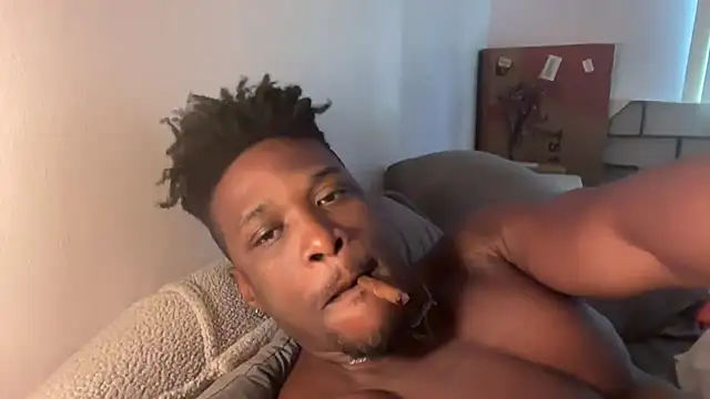 Snapshot of MrDaddyBlackNi9e chatting on 12/01/25, 02:00 MrDaddyBlackNi9e online show from 12/01/25, 02:00