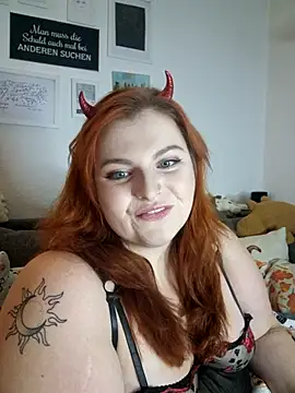 Chrissiosaurus online show from 10/31/25, 05:03