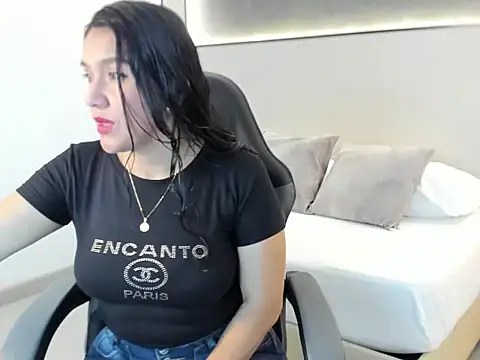 Snapshot of zoee_zi chatting on 09/27/25, 06:57 zoee zi online show from 09/27/25, 06:57