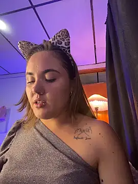 Dakota Greys online show from 10/31/25, 08:54