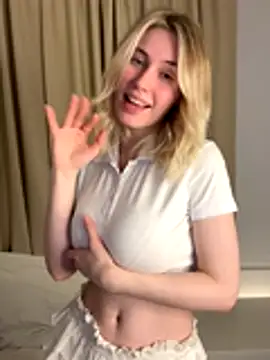 HoneyRay online show from 11/29/25, 10:40