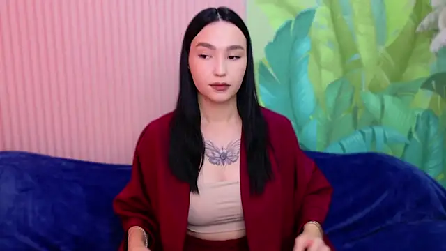 Amanda Choi online show from 11/06/25, 05:41