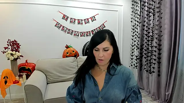 Moon Veloure1 online show from 10/16/25, 03:29