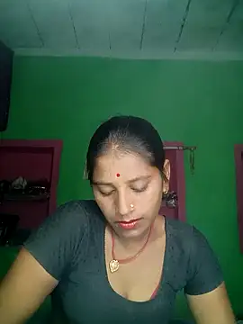 Snapshot of Hot_bhomihh4 chatting on 10/04/25, 08:29 Hot bhomihh4 online show from 10/04/25, 08:29