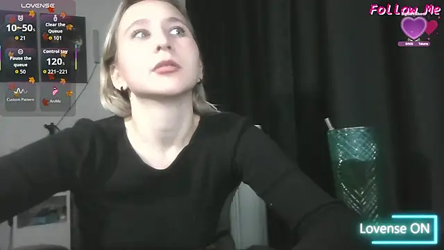 Snapshot of ChristinaFivePlus chatting on 10/10/25, 06:18 ChristinaFivePlus online show from 10/10/25, 06:18