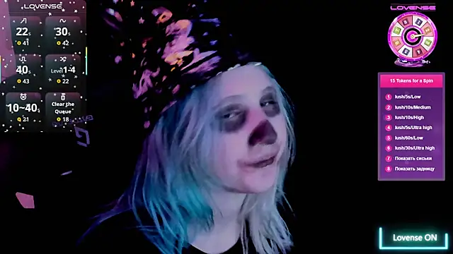 Snapshot of ChristinaFivePlus chatting on 11/12/25, 01:39 ChristinaFivePlus online show from 11/12/25, 01:39