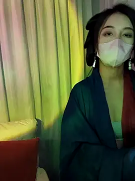 Snapshot of susu125216 chatting on 09/21/25, 04:41 susu125216 online show from 09/21/25, 04:41