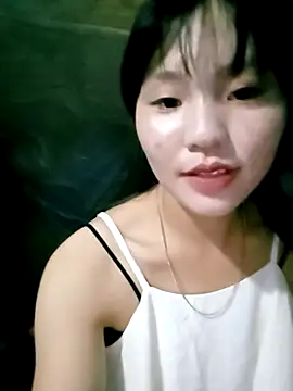 Snapshot of athela chatting on 09/24/25, 03:32 athela online show from 09/24/25, 03:32