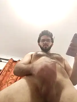 Snapshot of bernar252 chatting on 10/22/25, 11:43 bernar252 online show from 10/22/25, 11:43