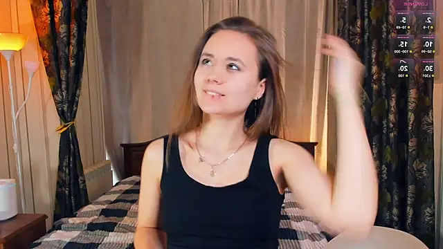 Snapshot of Crysta1Eva_ chatting on 10/17/25, 07:44 Crysta1Eva online show from 10/17/25, 07:44