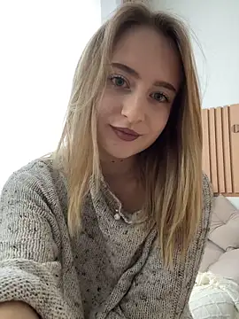 Snapshot of LinaViam chatting on 09/22/25, 06:26 LinaViam online show from 09/22/25, 06:26