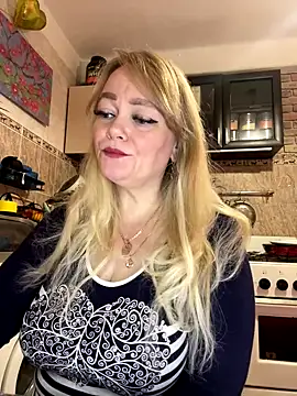 Sweet-blonde online show from 10/14/25, 11:33