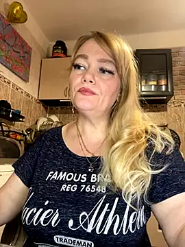 Sweet-blonde online show from 10/17/25, 11:40