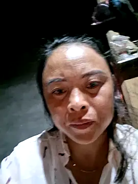 xuxulovezz online show from 10/10/25, 07:57