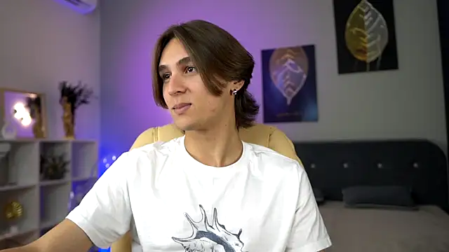 CleoStringer online show from 09/22/25, 05:53