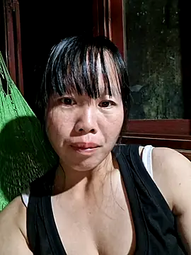 helenzz online show from 10/10/25, 12:59