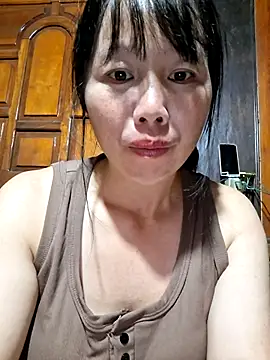 helenzz online show from 10/18/25, 12:39