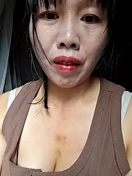 helenzz online show from 10/28/25, 12:47