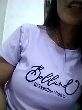 Snapshot of abigail-00 chatting on 11/15/25, 11:40 abigail-00 online show from 11/15/25, 11:40