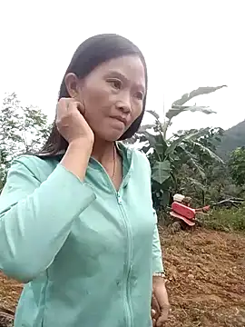 Snapshot of abigail-00 chatting on 11/16/25, 01:11 abigail-00 online show from 11/16/25, 01:11