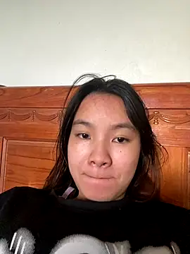 Susuu19 online show from 11/26/25, 09:54