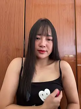 Snapshot of Be_xinh chatting on 09/27/25, 03:00 Be xinh online show from 09/27/25, 03:00